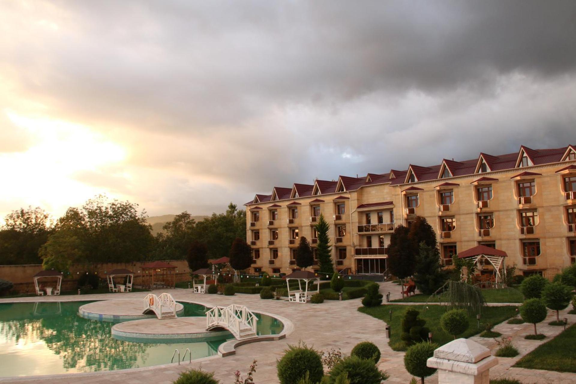 Gabala Yeddi Gozel Hotel Ngoại thất bức ảnh