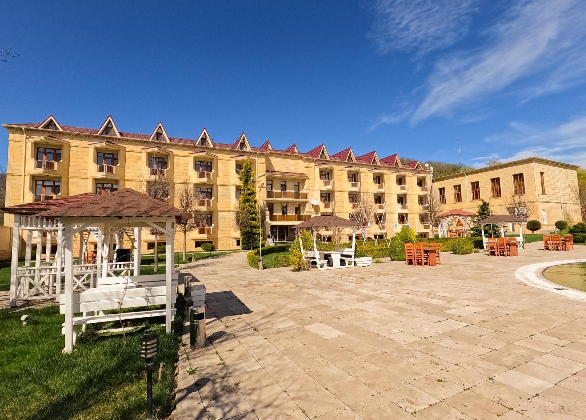 Gabala Yeddi Gozel Hotel Ngoại thất bức ảnh