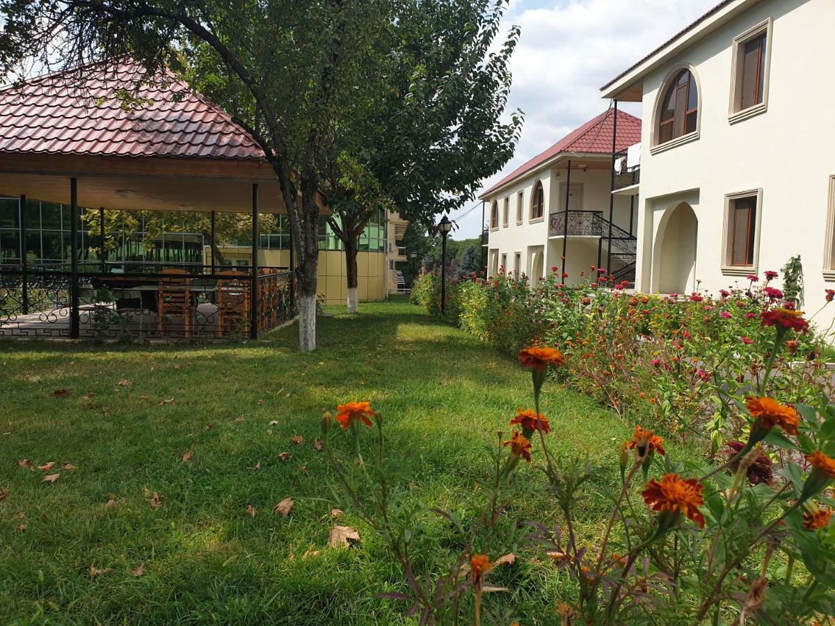 Gabala Yeddi Gozel Hotel Ngoại thất bức ảnh